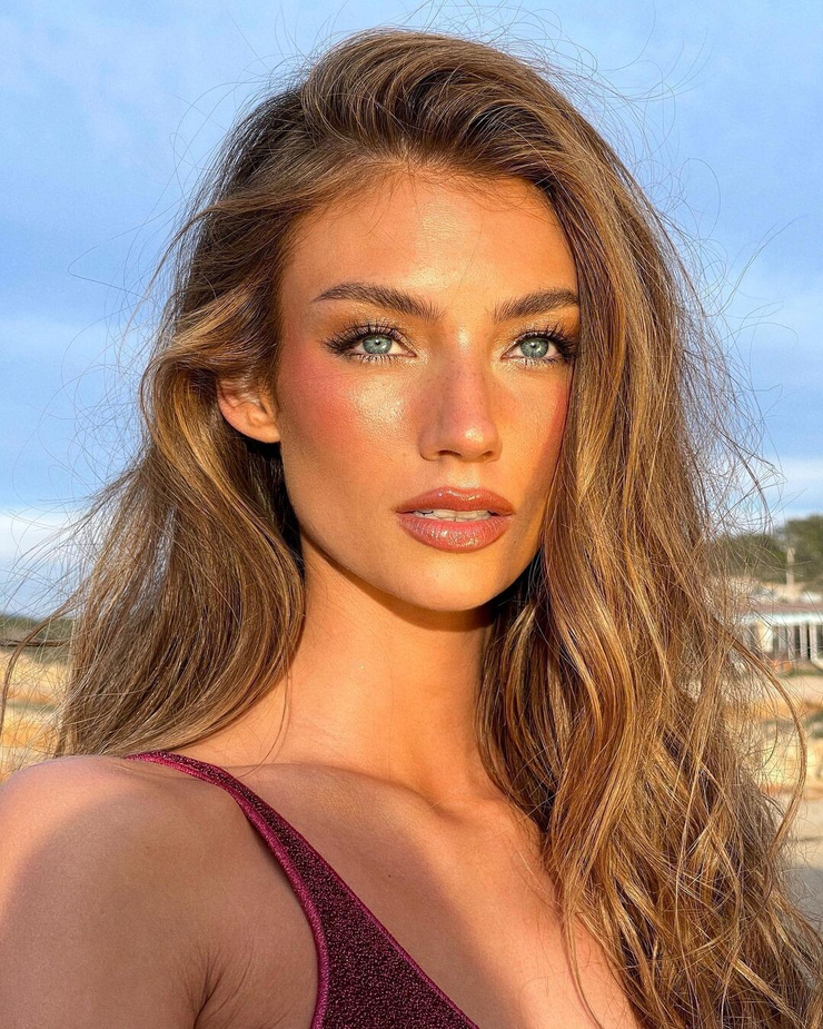 Lorena RAE Lorena RAE