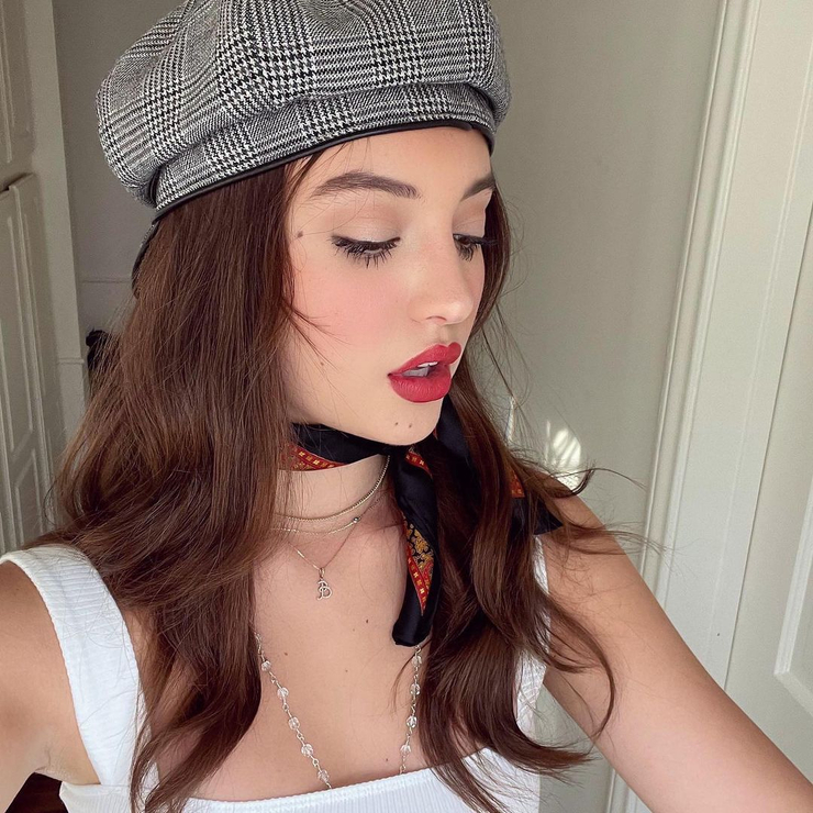 Bella Podaras