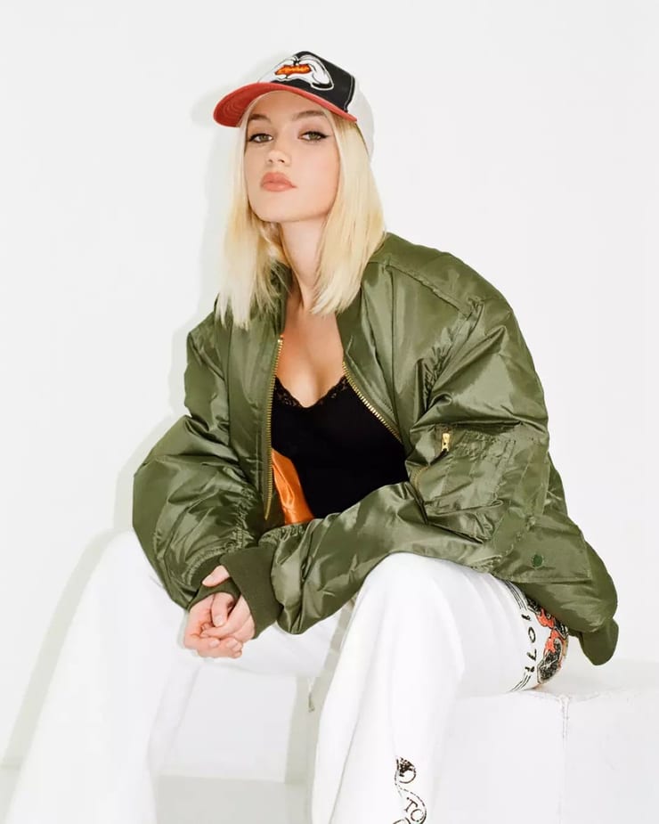 Mimi Slinger