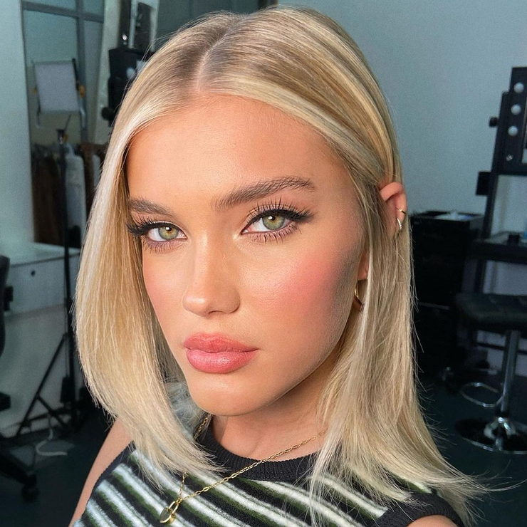 Mimi Slinger