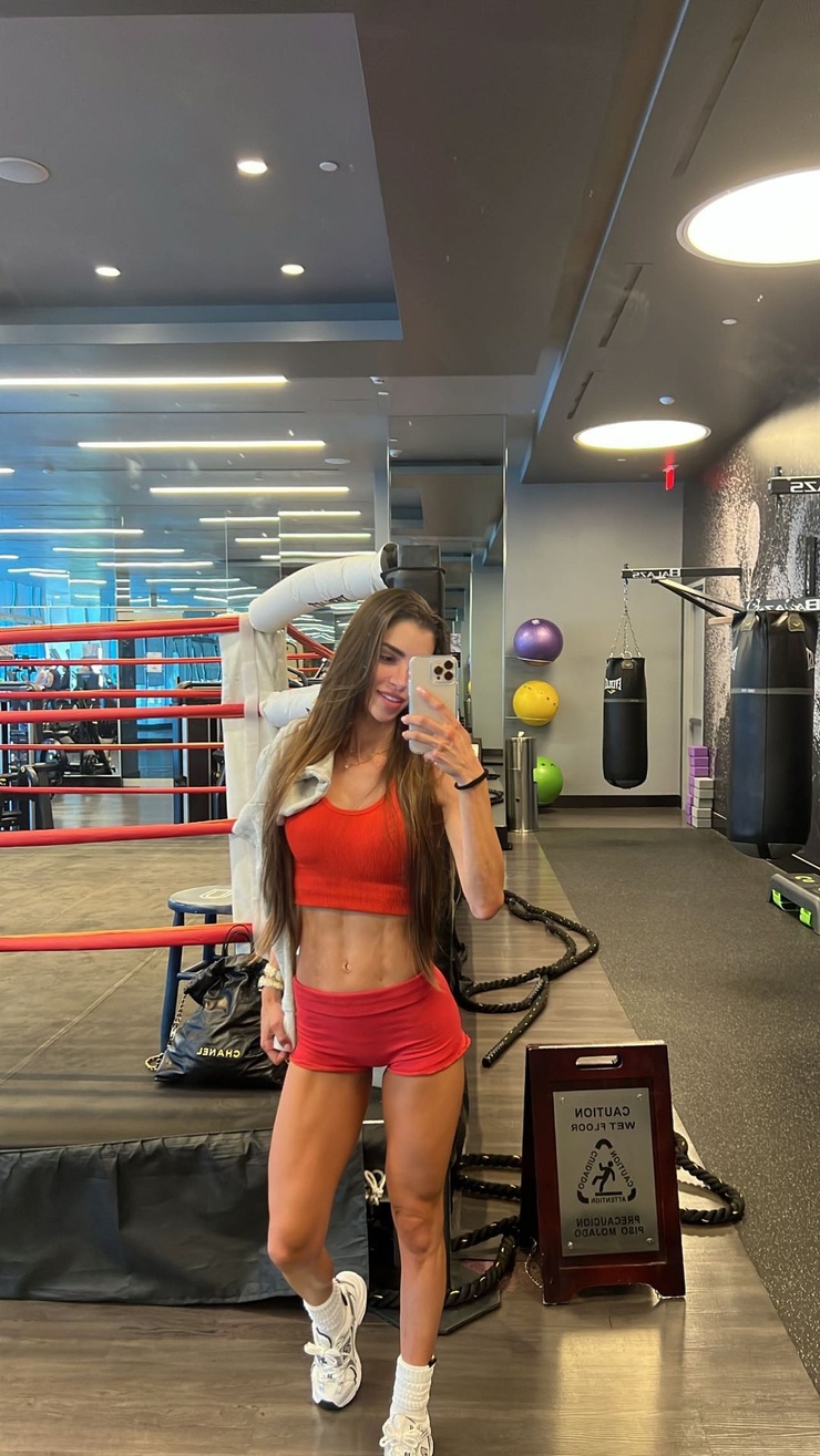 Anllela Sagra