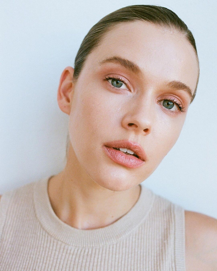 Victoria Lee