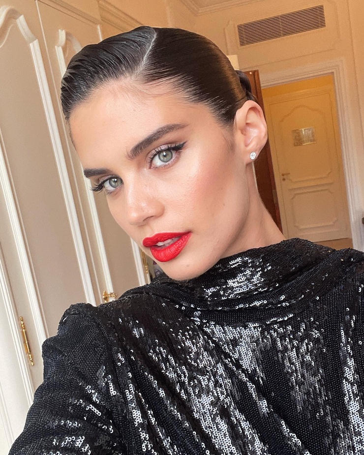 Sara Sampaio Sara Sampaio