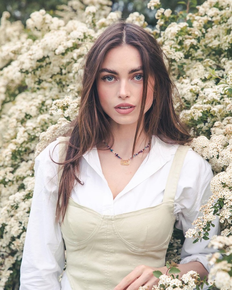 Charleen Weiss Charleen Weiss