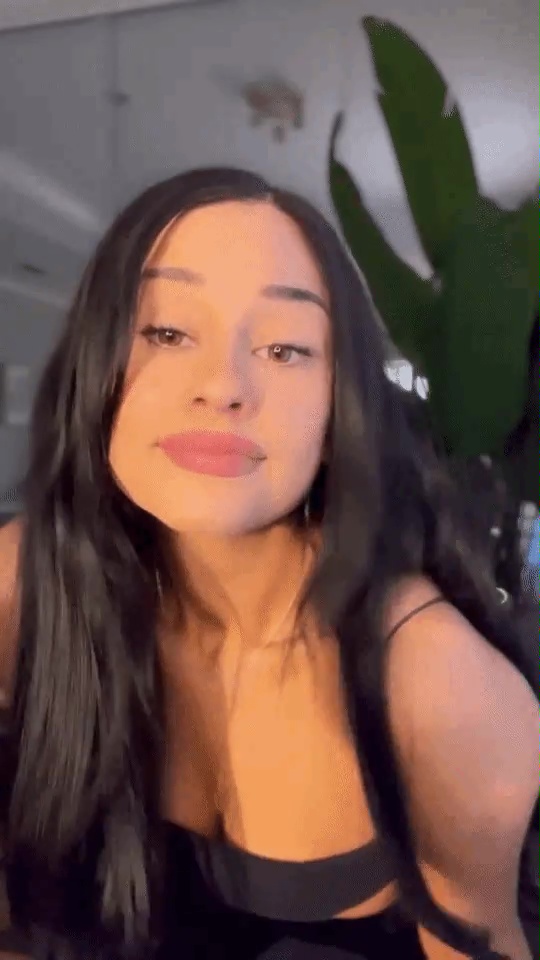 Yvette Monreal
