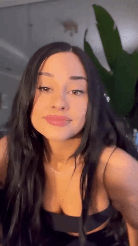 Yvette Monreal