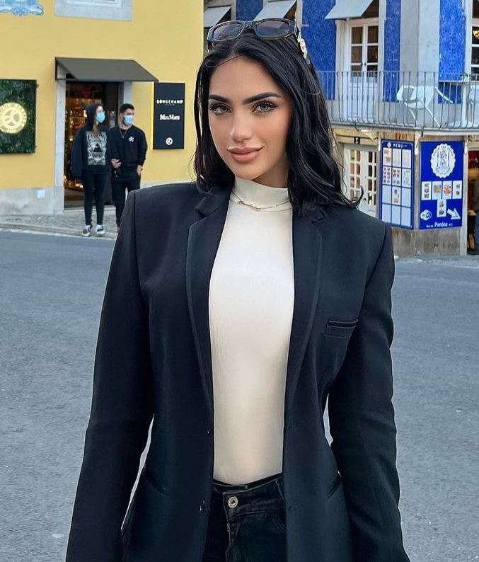 Jenny Sierra Jenny Sierra