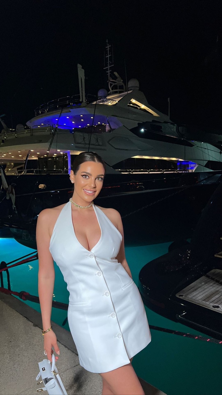 Nadine Mirada