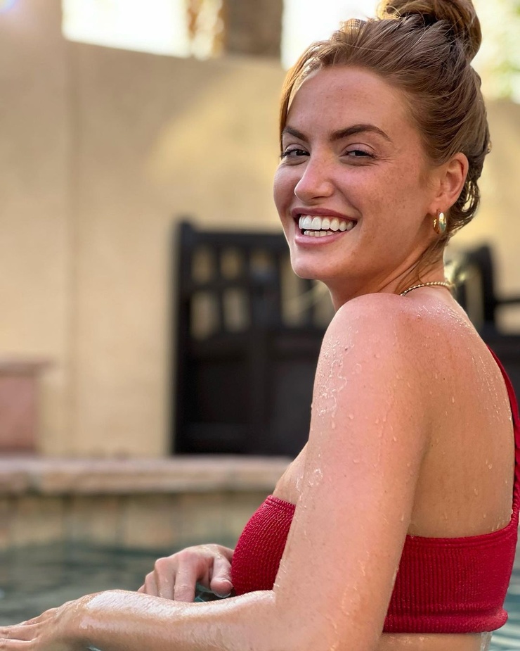 Haley Kalil image
