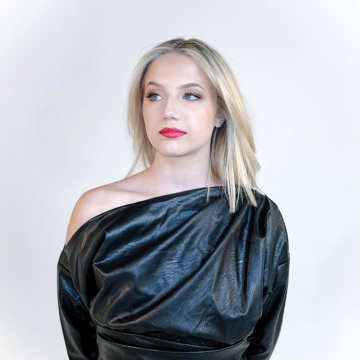 Indi Star