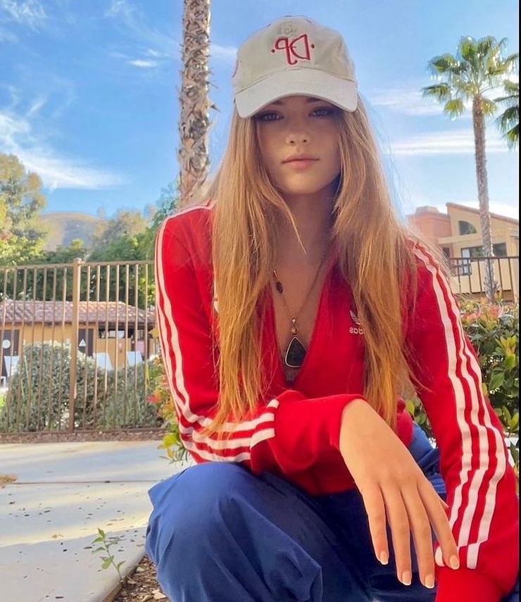 Kristina Pimenova Kristina Pimenova