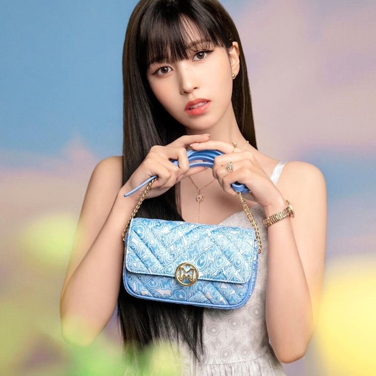 Myoui Mina