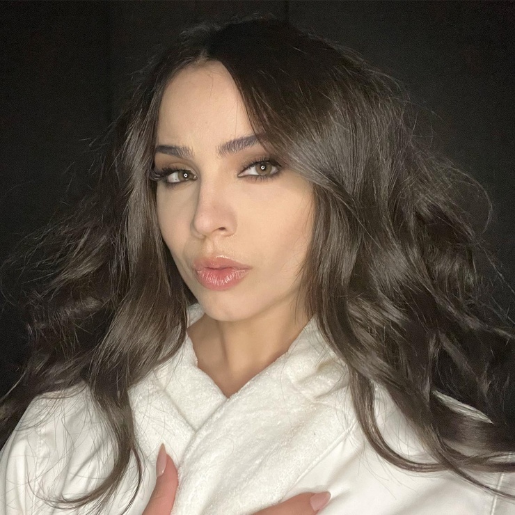 Sofia Carson