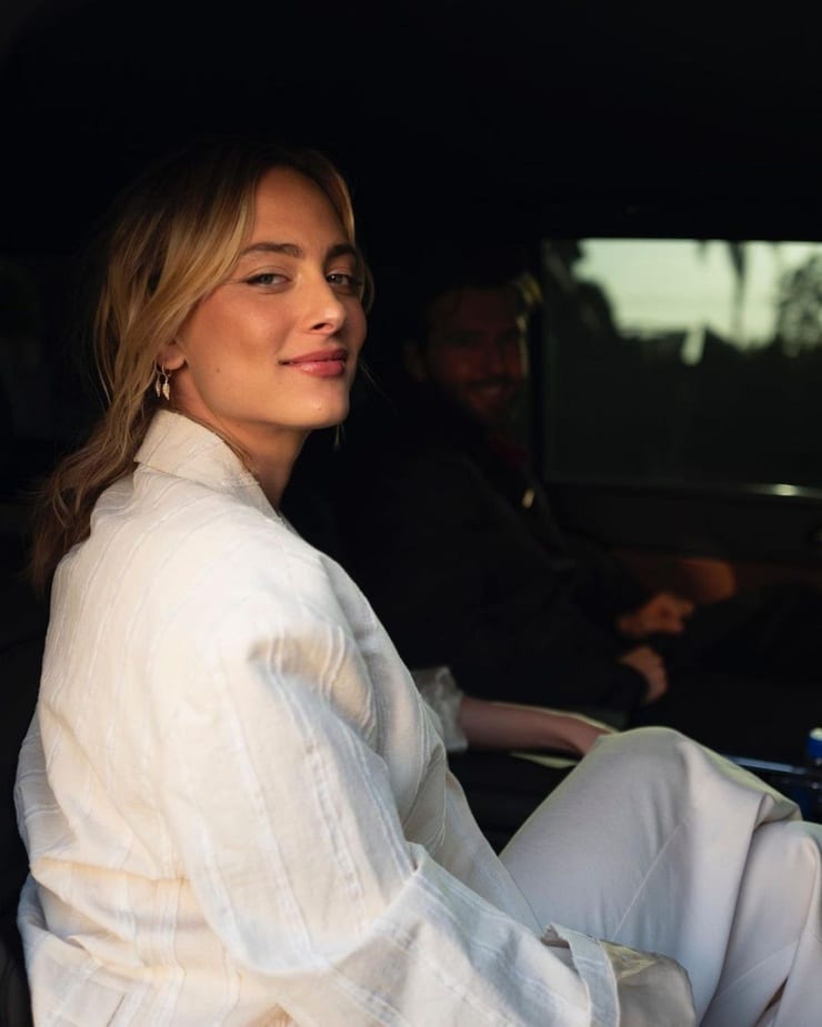 Nora Arnezeder