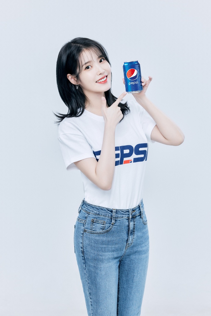 IU