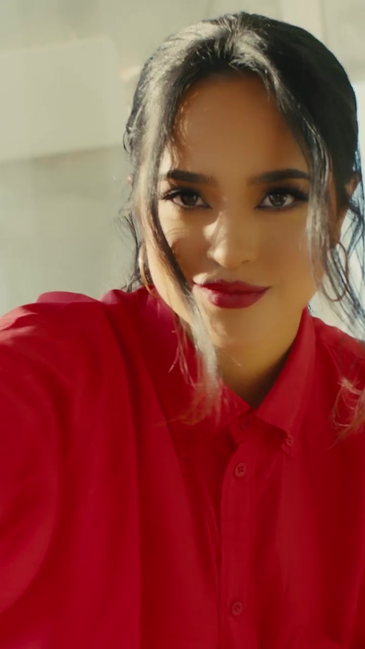 Becky G.