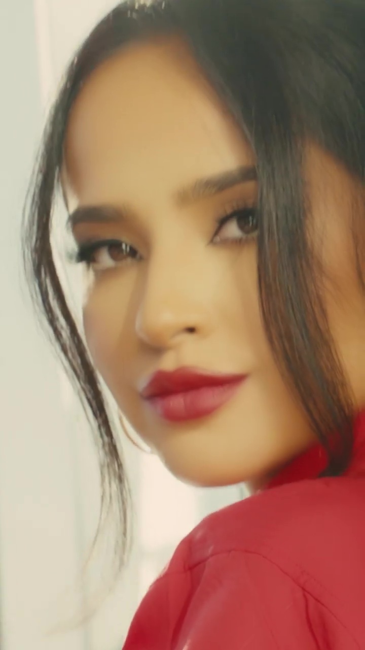 Becky G.