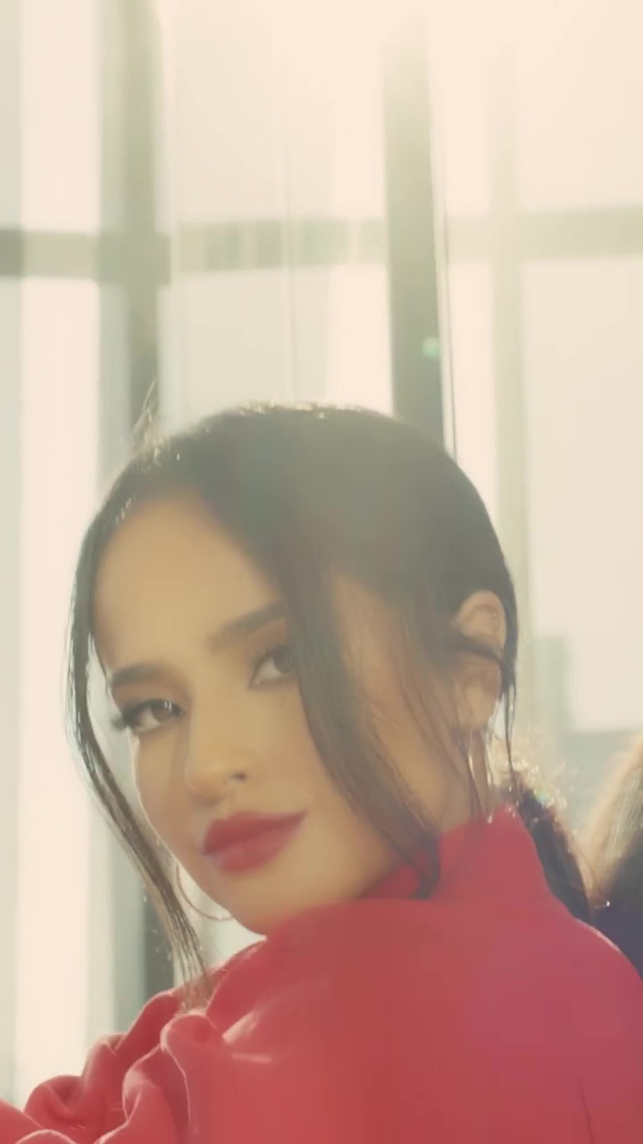 Becky G.