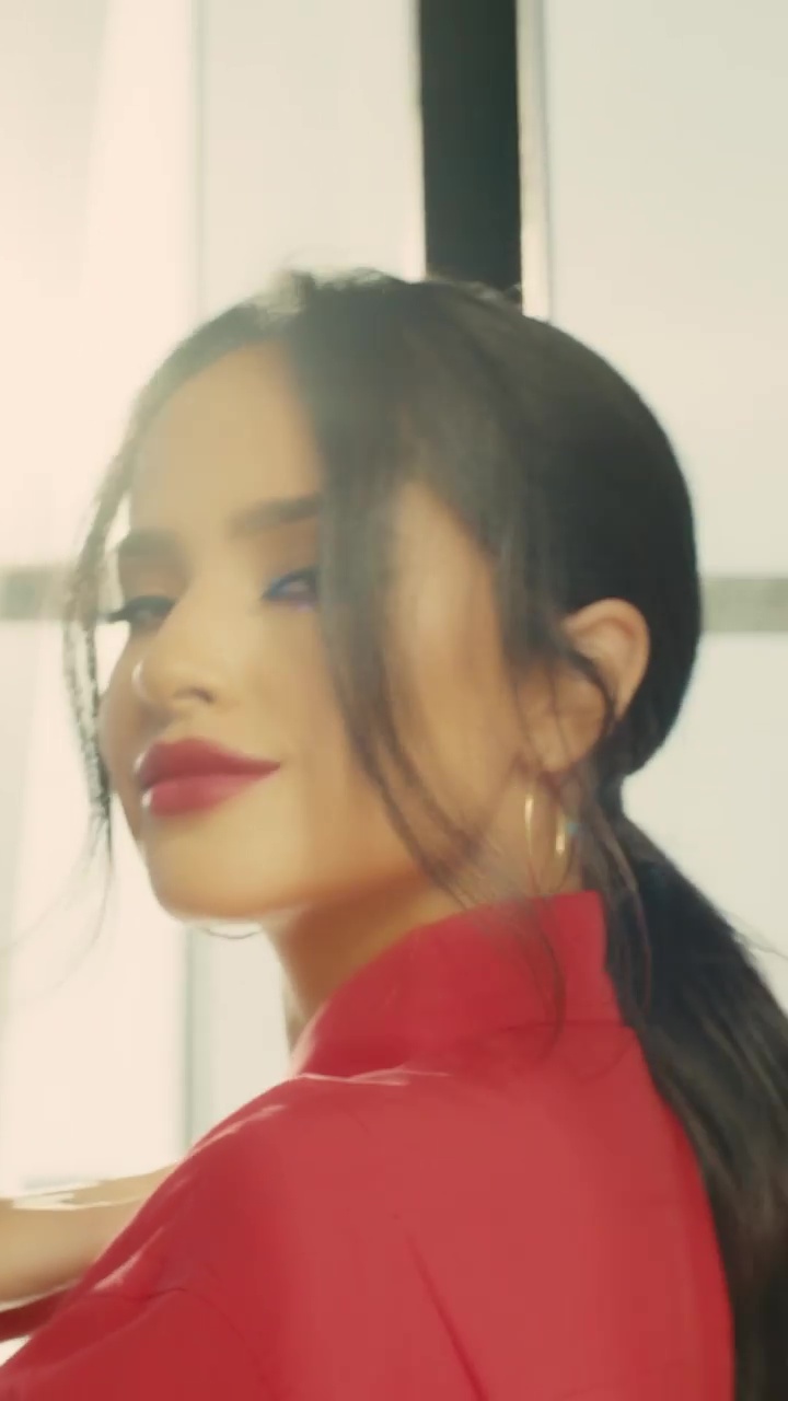 Becky G.
