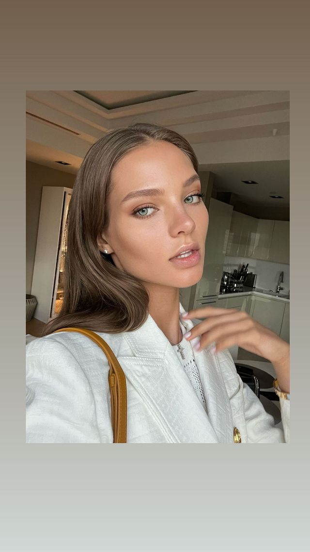Alesya Kafelnikova Alesya Kafelnikova