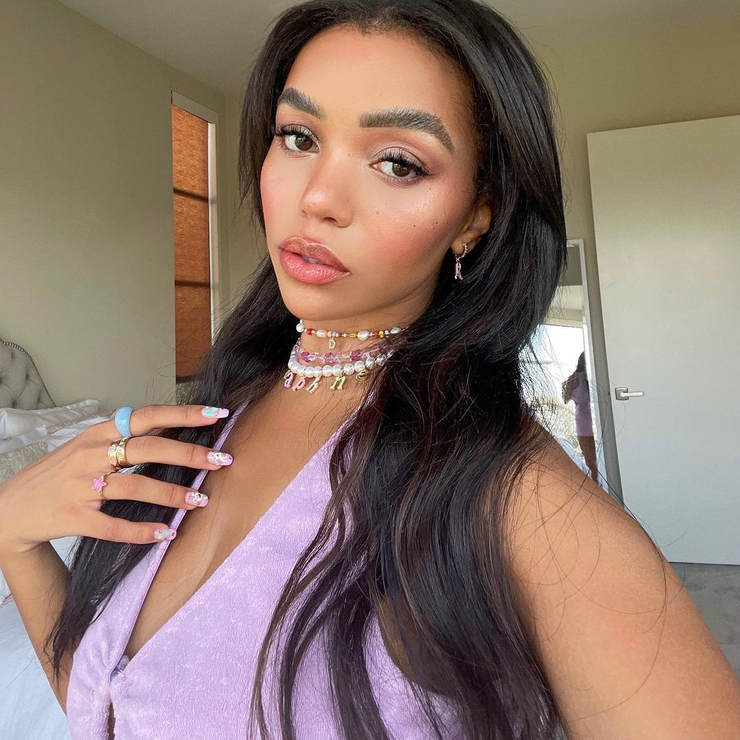 Picture of Daphne Blunt