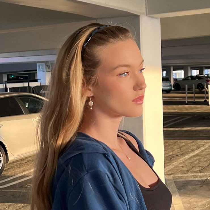 Chloe Rose Robertson