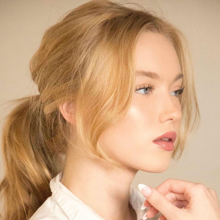 Chloe Rose Robertson