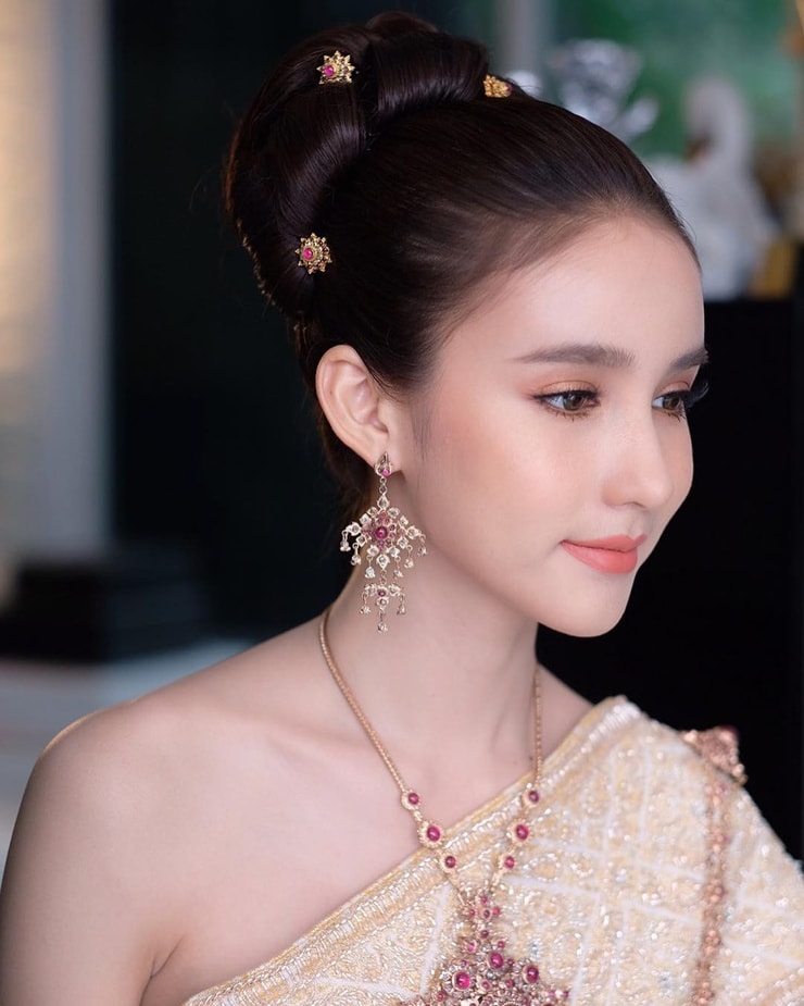 Yoshi Rinrada Thurapan