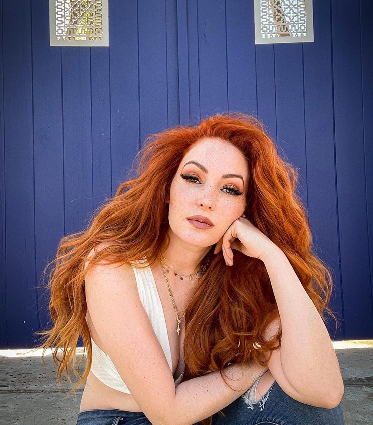 Nicole Simone