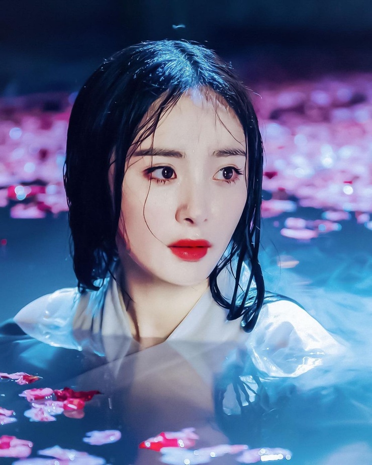 Mi Yang Mi Yang