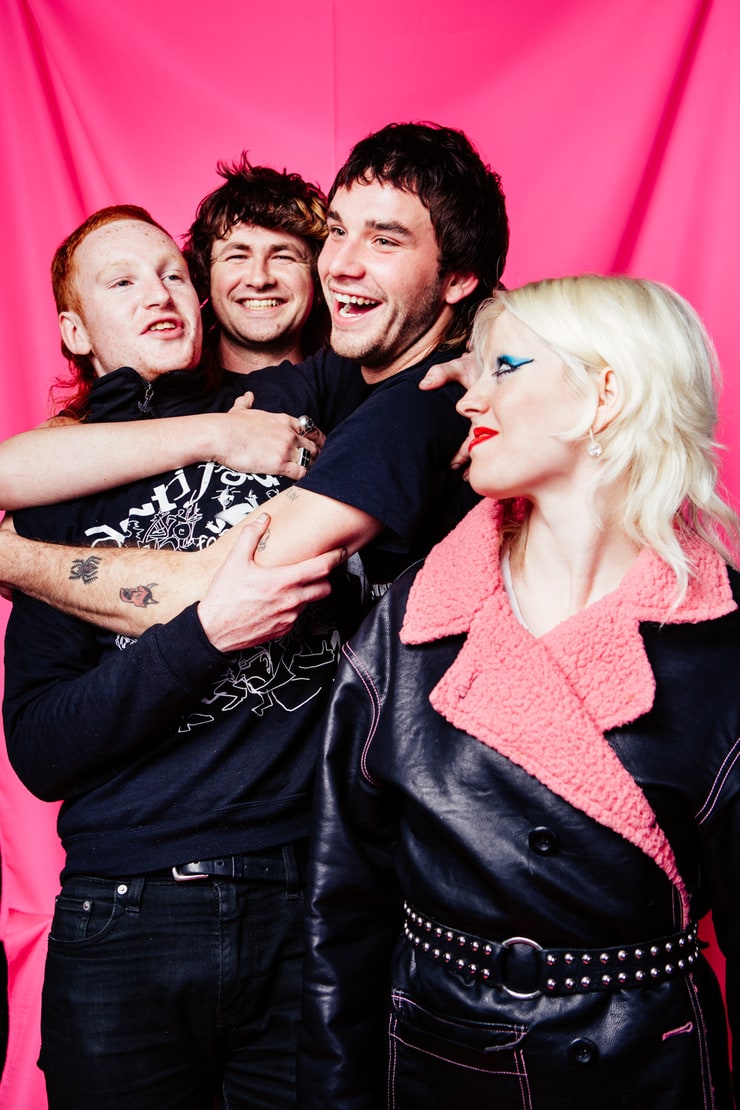 Amyl and the Sniffers