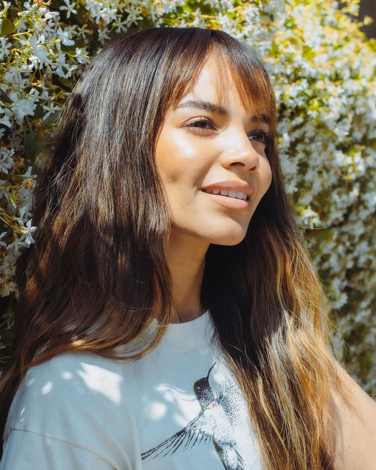 Leslie Grace