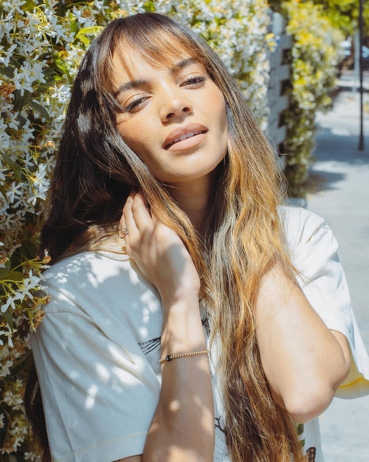 Leslie Grace