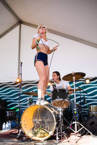 Amyl and the Sniffers