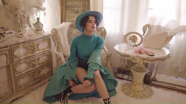 Laura Marano