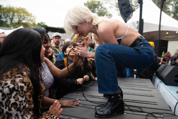 Amyl and the Sniffers