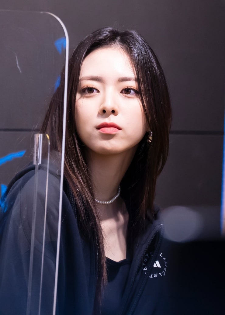 Picture of Yuna (ITZY)