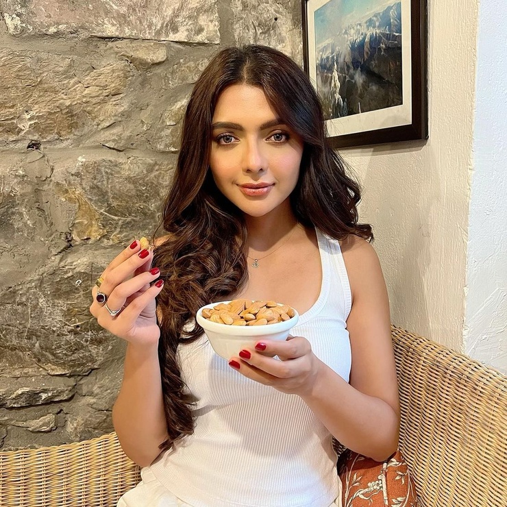 Ruhi Singh Ruhi Singh