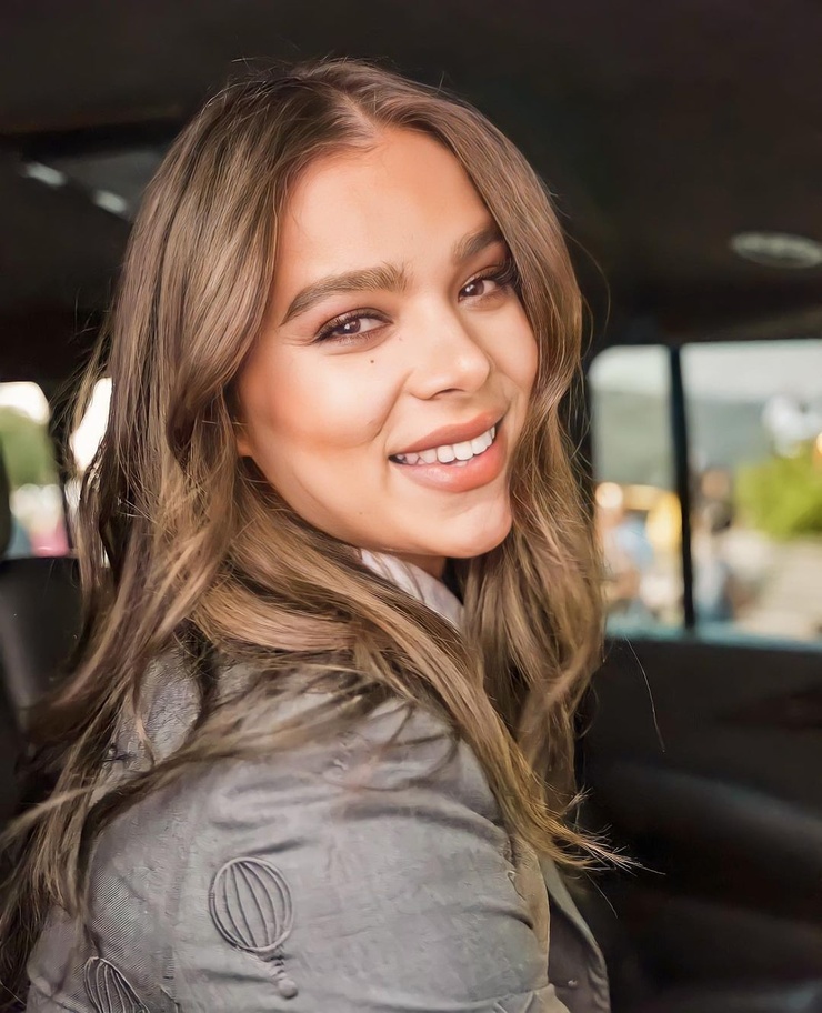 Hailee Steinfeld Hailee Steinfeld
