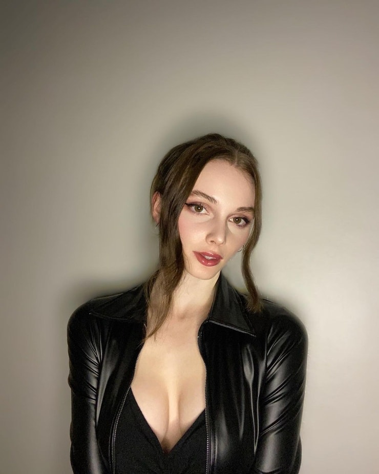 Becca Novak Becca Novak