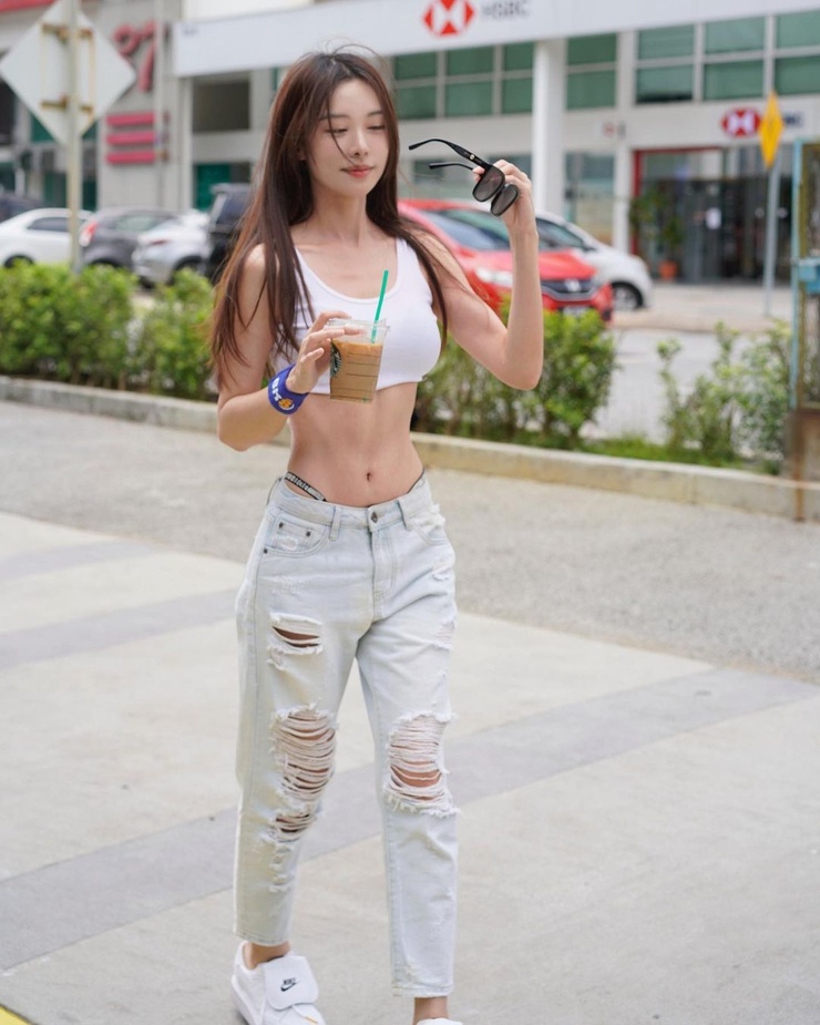 Cathryn Lee Cathryn Lee