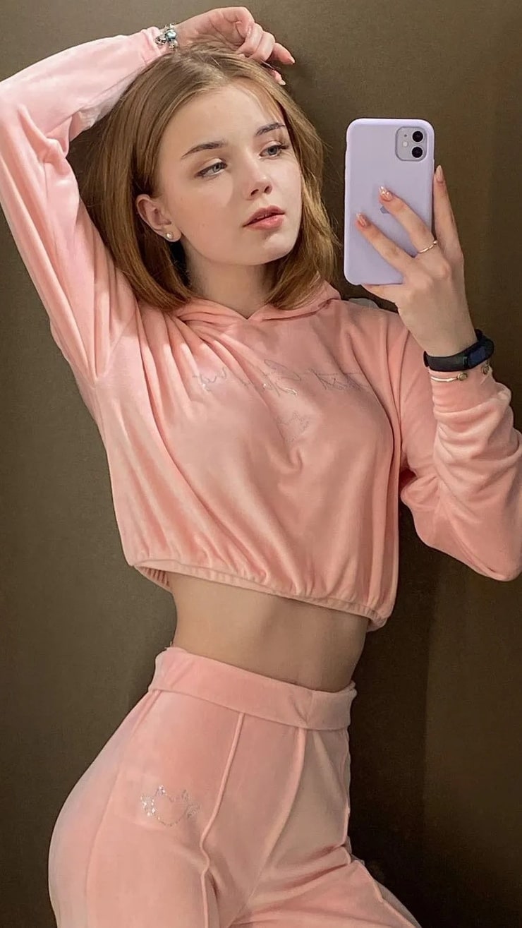 Anna Grudina Anna Grudina
