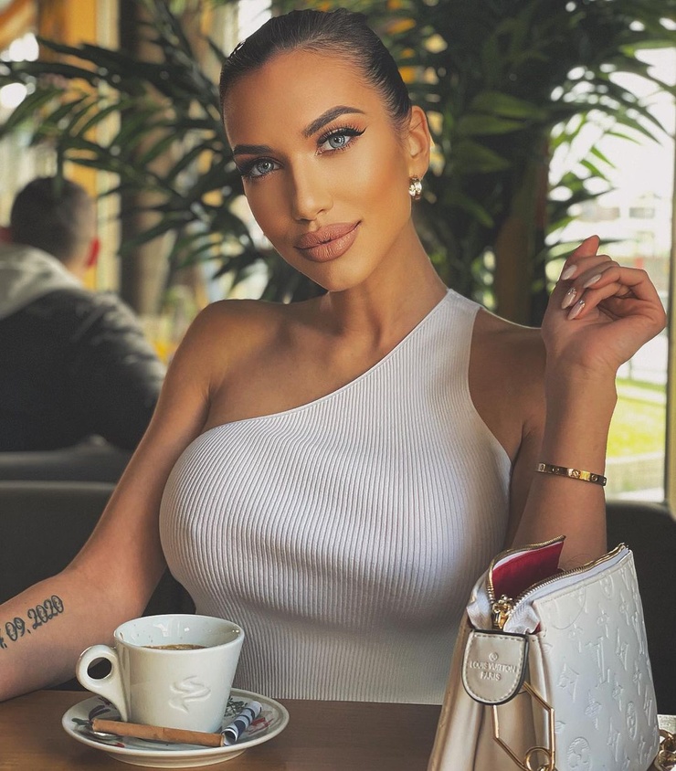 Deana Yordanova Deana Yordanova