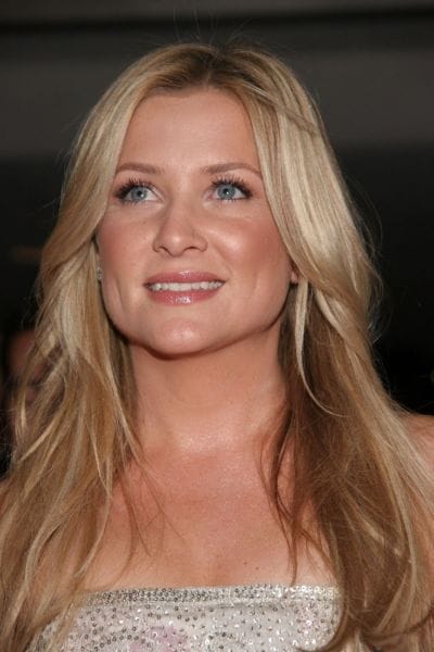 Jessica Capshaw