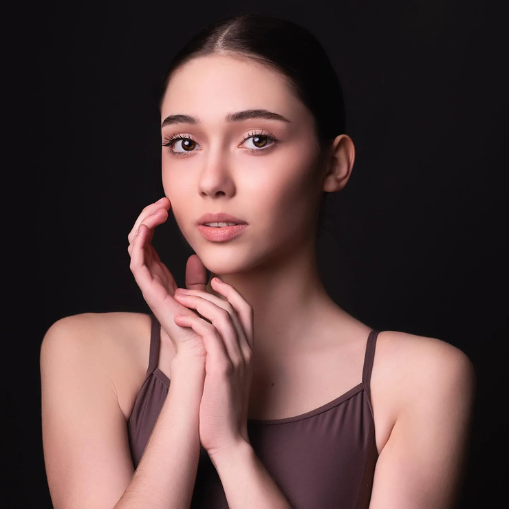 Veronika Khlopetska Veronika Khlopetska