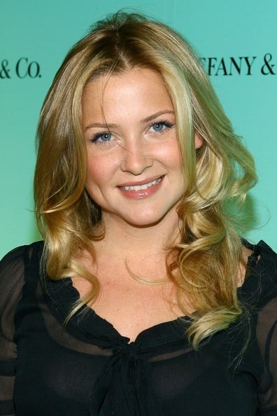 Jessica Capshaw