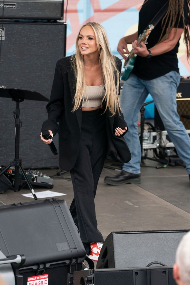 Danielle Bradbery