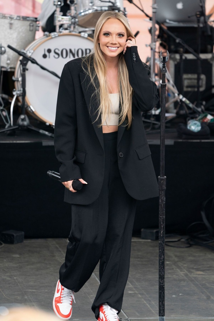 Danielle Bradbery