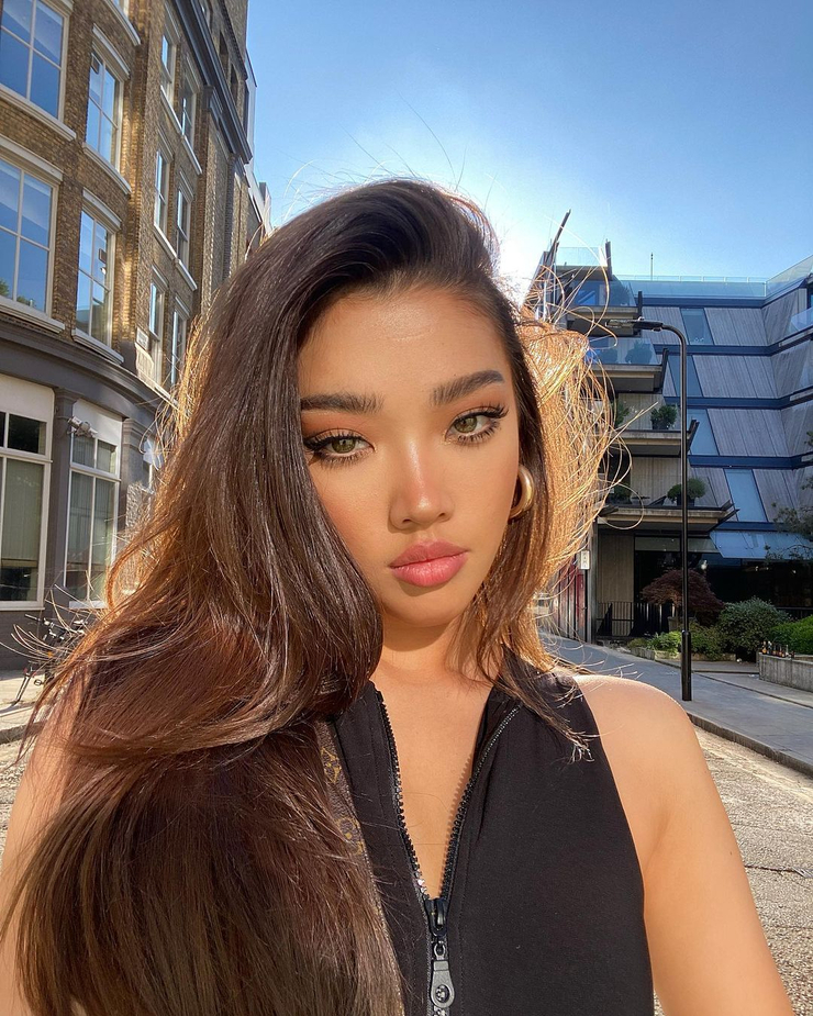 Cameron Valentina