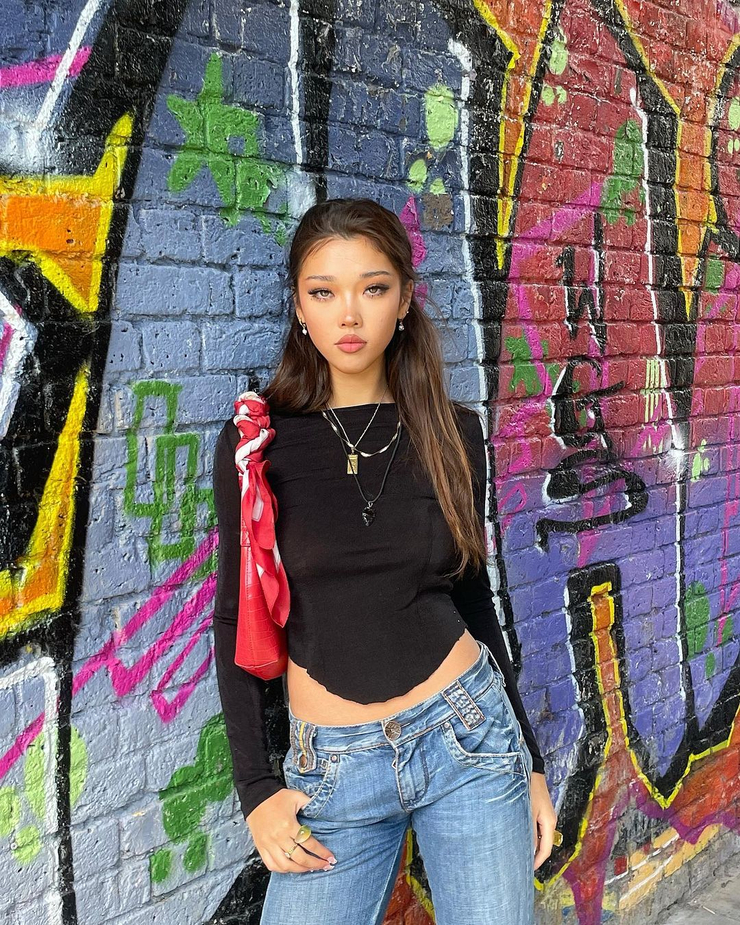 Cameron Valentina image